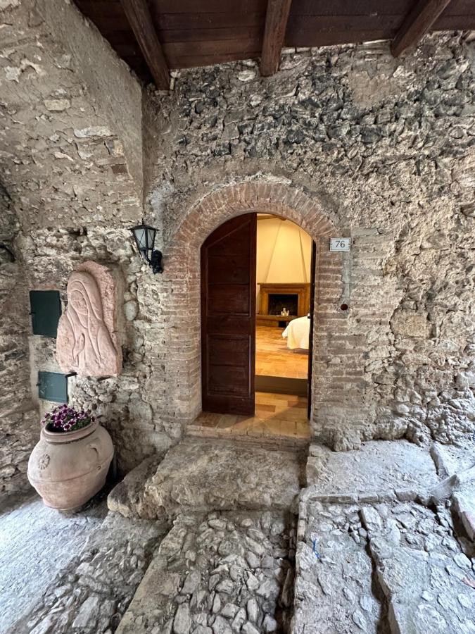 Relais Borgo Lizori Country House Campello sul Clitunno Dış mekan fotoğraf